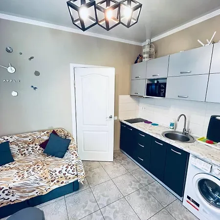 Ekaterinenskaya 49 - Center Apartment *